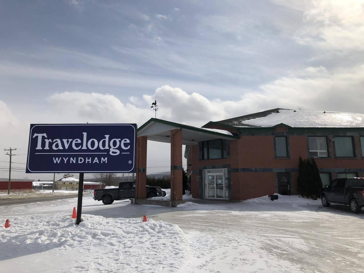 Travelodge By Wyndham Rigaud Εξωτερικό φωτογραφία